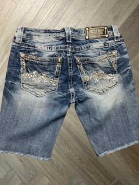 Miss Me Embellished Rhinestone Bermuda Denim Shorts Womens 28 Blue JE1008K Y2K